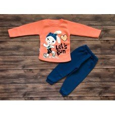 Костюм для дівчинки.